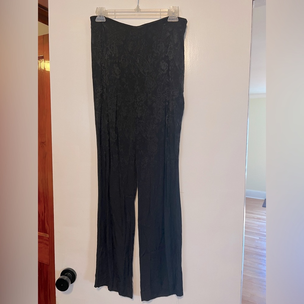Comfortable dressy black brocade pants from Express, size 8 short